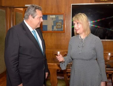 Καμμένος για Παπακώστα: «Μας ενώνει το κοινό μας παρελθόν» - Συζητήσεις σύγκλισης μεταξύ των ΑΝΕΛ και της Ν.Ε.Ο.